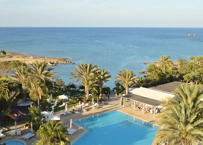 Crystal Springs Beach Hotel